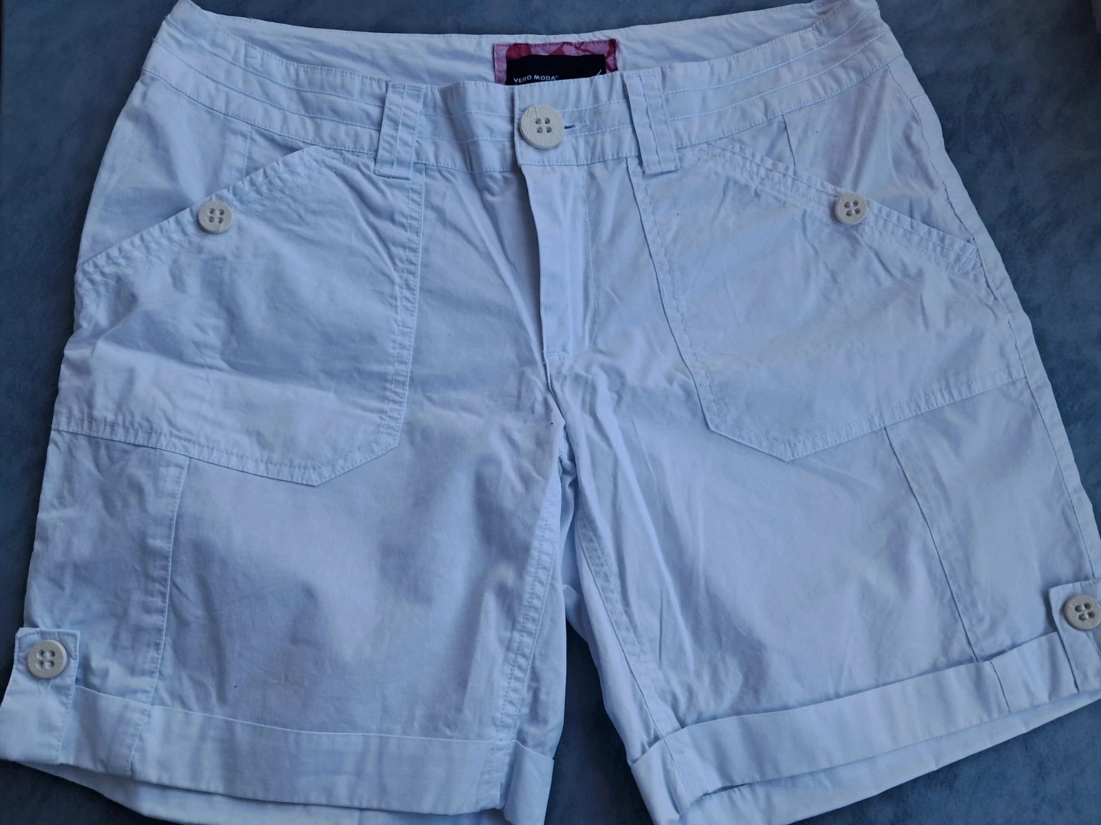 Short blanc style cargo Vero Moda taille 40